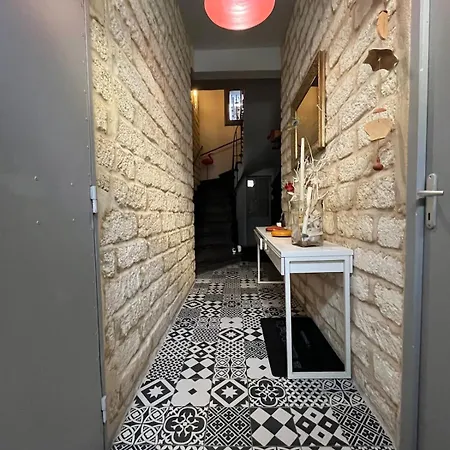 Loft, Terrasse, Montpellier, Quartier Carre Du Roi, Arceaux,
